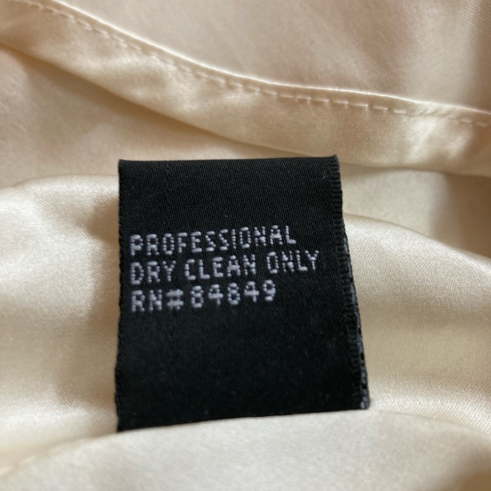 Carmen Marc Valvo Cream Satin Gown Size 6 - Picture 7 of 7